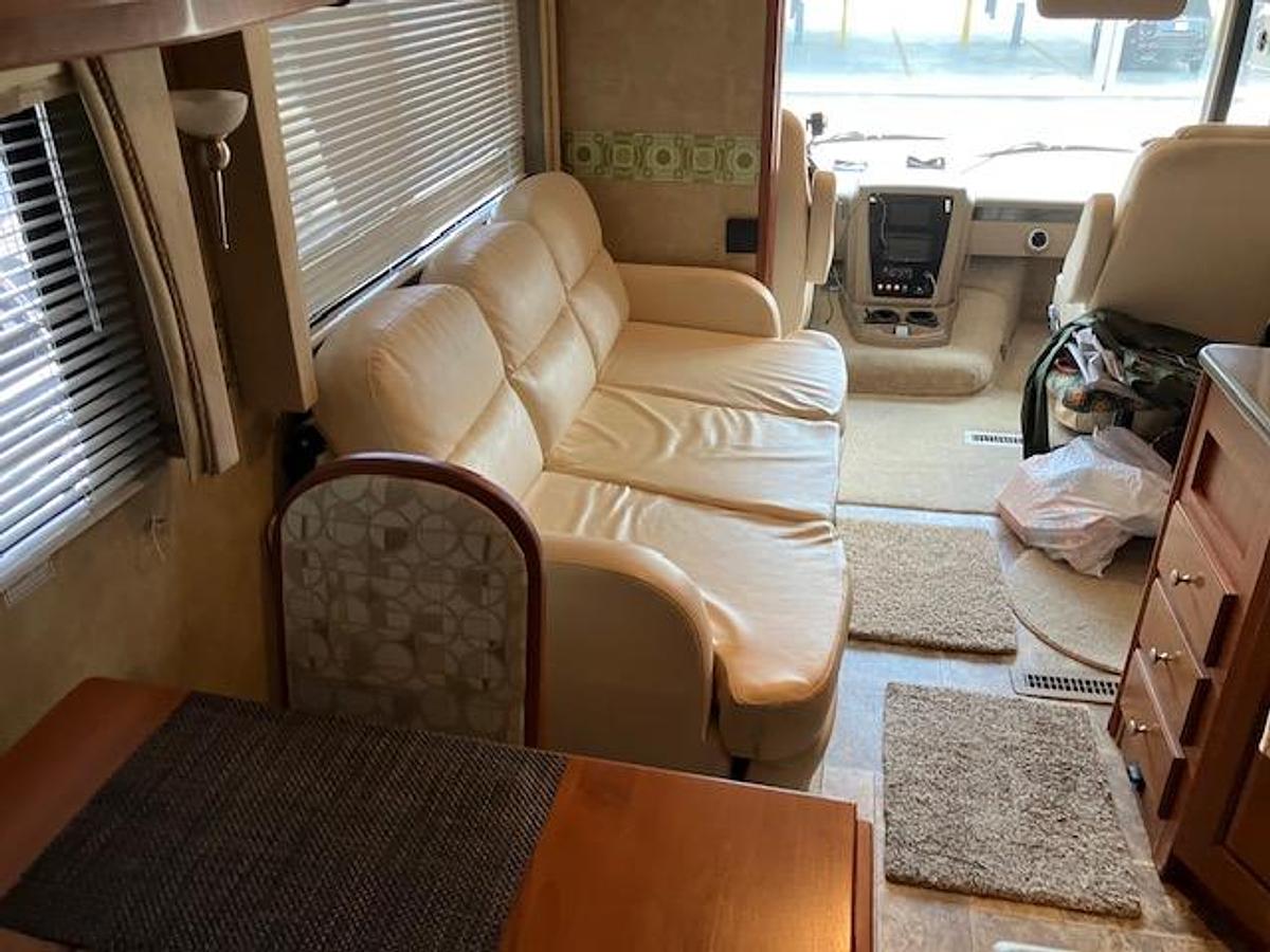Used 2011 Forest River Georgetown 36DS