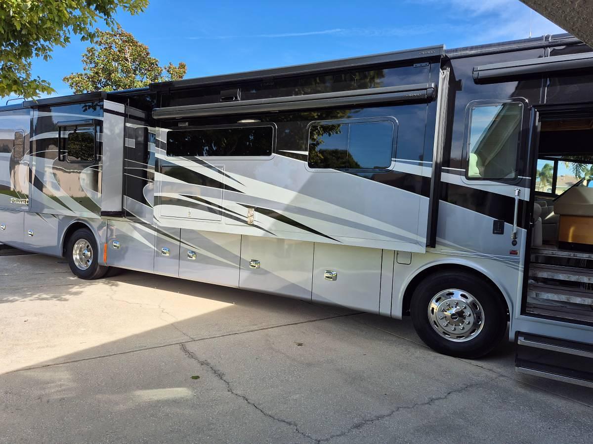 Used 2021 Tiffin Phaeton 40QBH Class A Motorhome