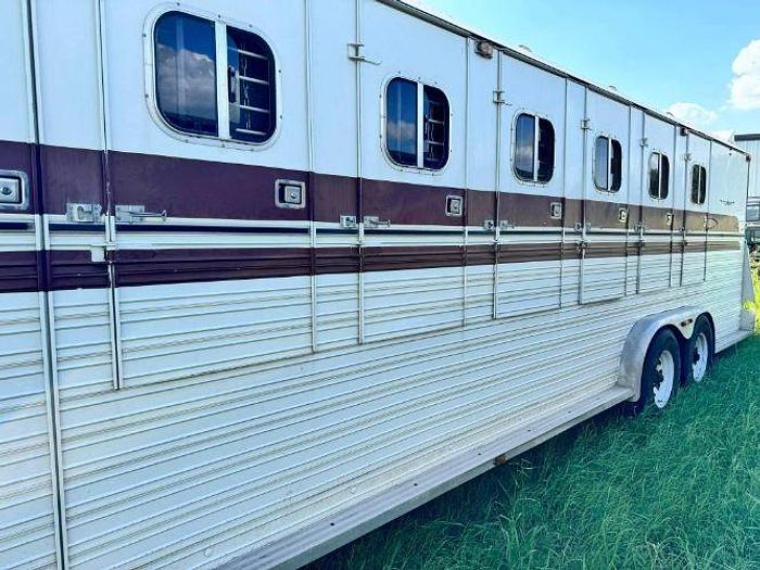 Used 1986 Lite Line 9 Horse Trailer