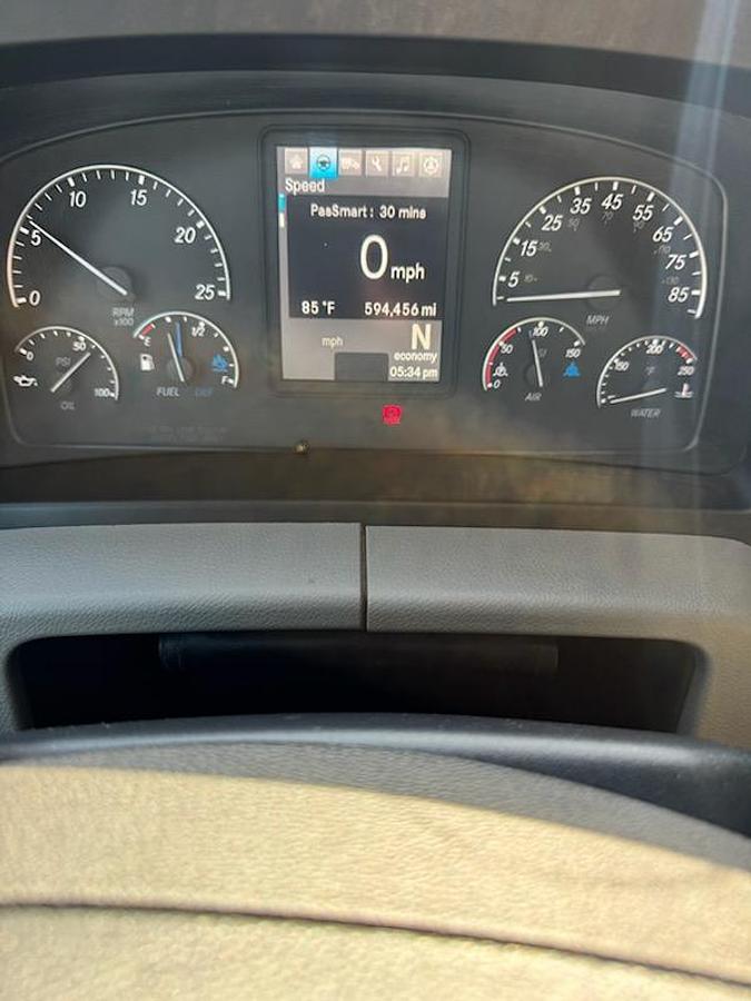 Used 2020 Freightliner Cascadia 125