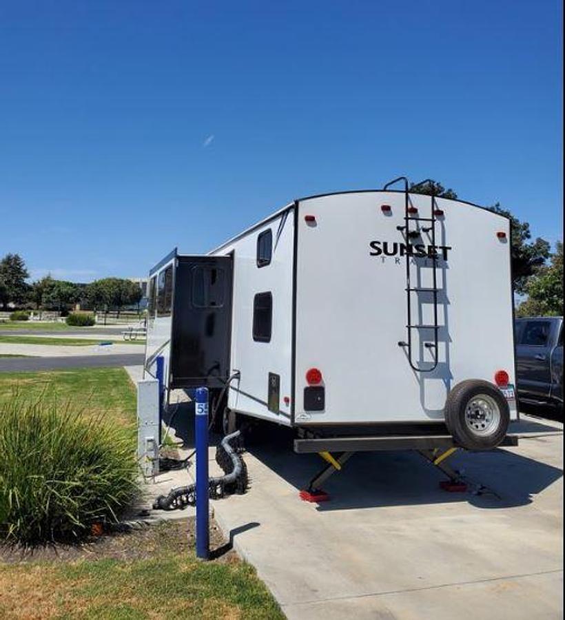 Used 2021 CrossRoads Sunset Trail 289QB