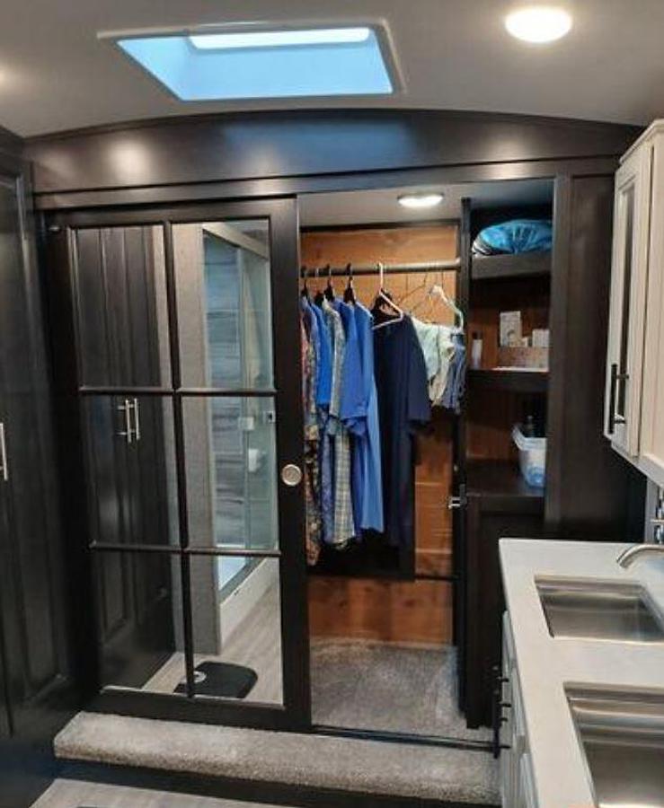 Used 2021 Jayco Pinnacle 36FBTS Fifth Wheel