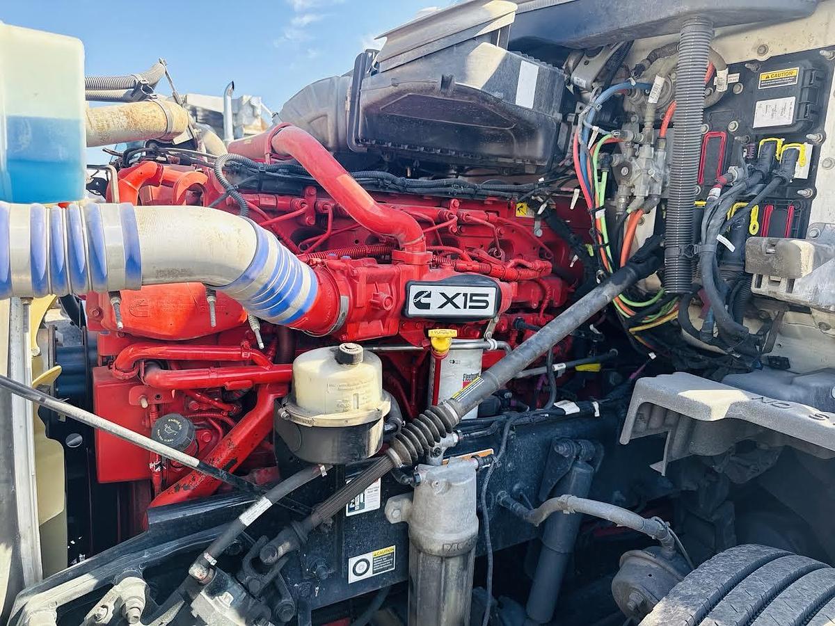 Used 2021 Peterbilt 579