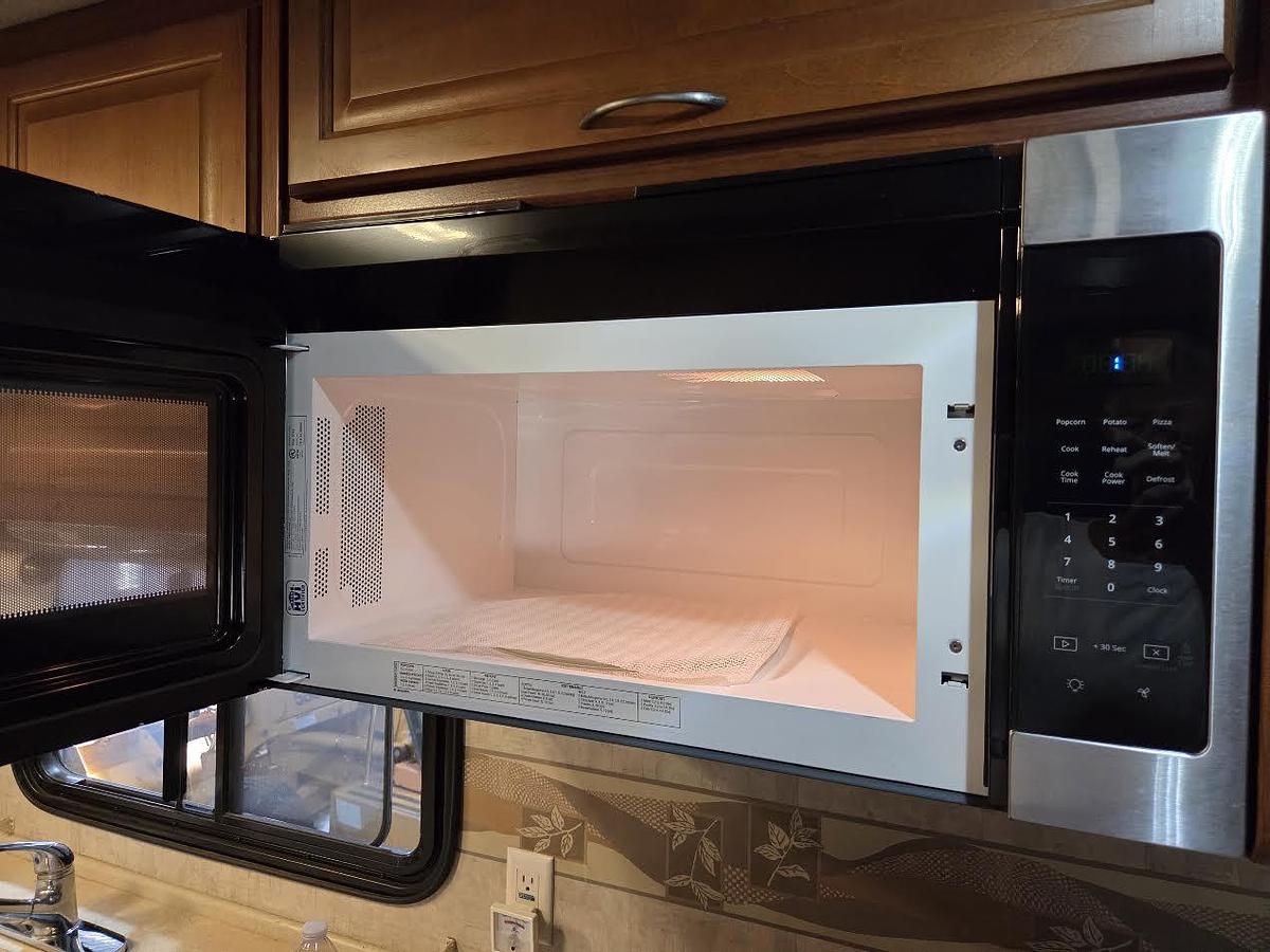 Used 2007 Fleetwood Bounder