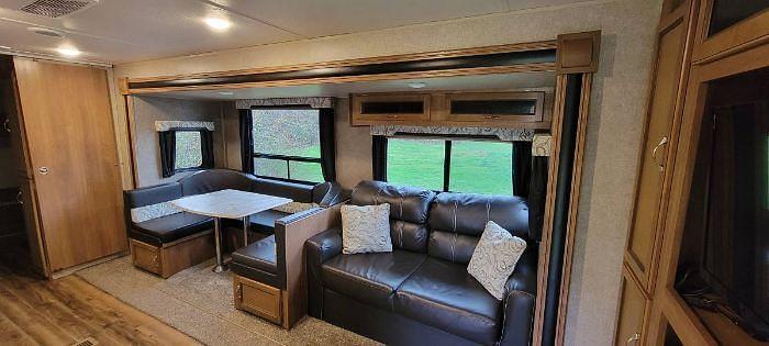 Used 2018 Coachmen Catalina M-293 QBCK
