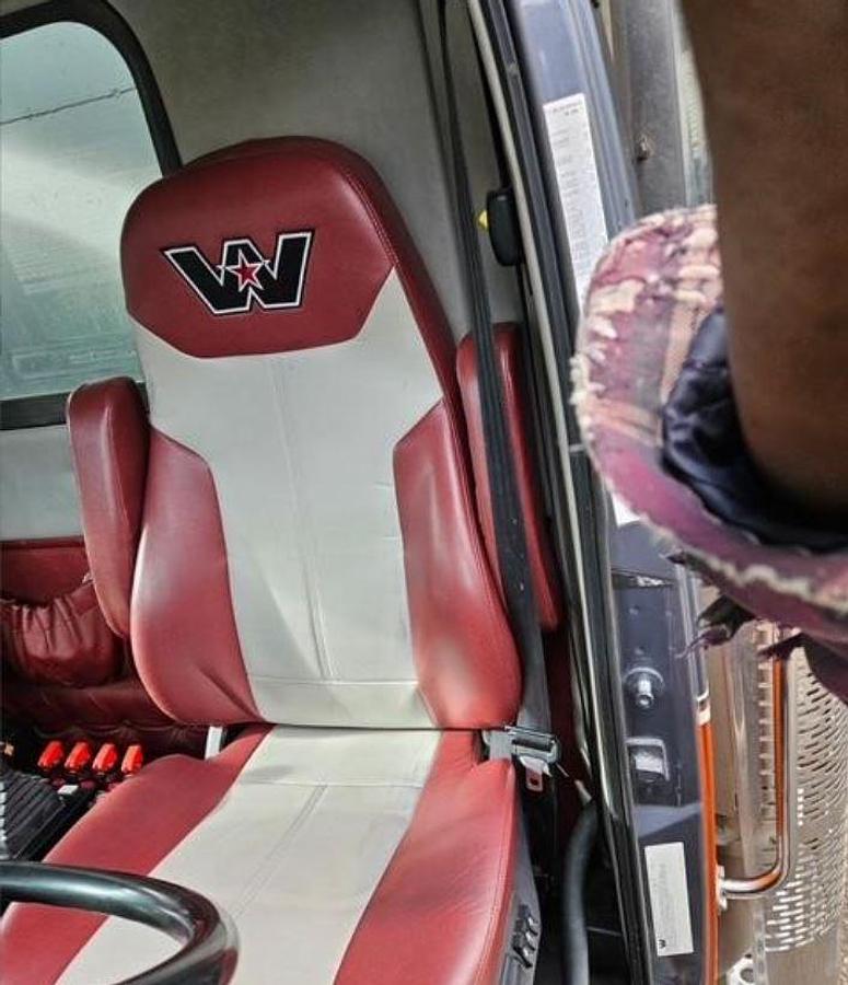 Used 2016 WESTERN STAR 4900