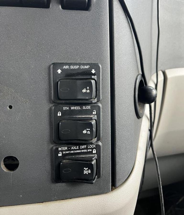 Used 2019 PETERBILT 57