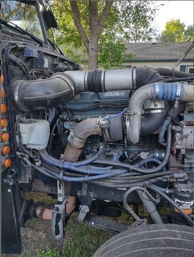 Used 2001 Peterbilt 379