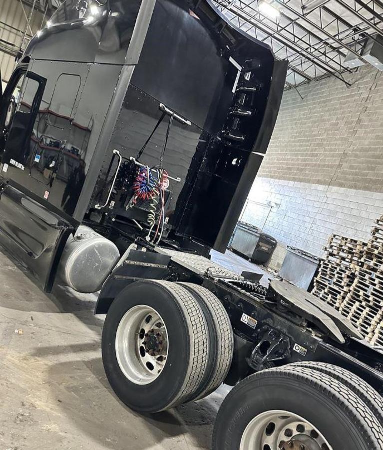 Used 2023 PETERBILT 579