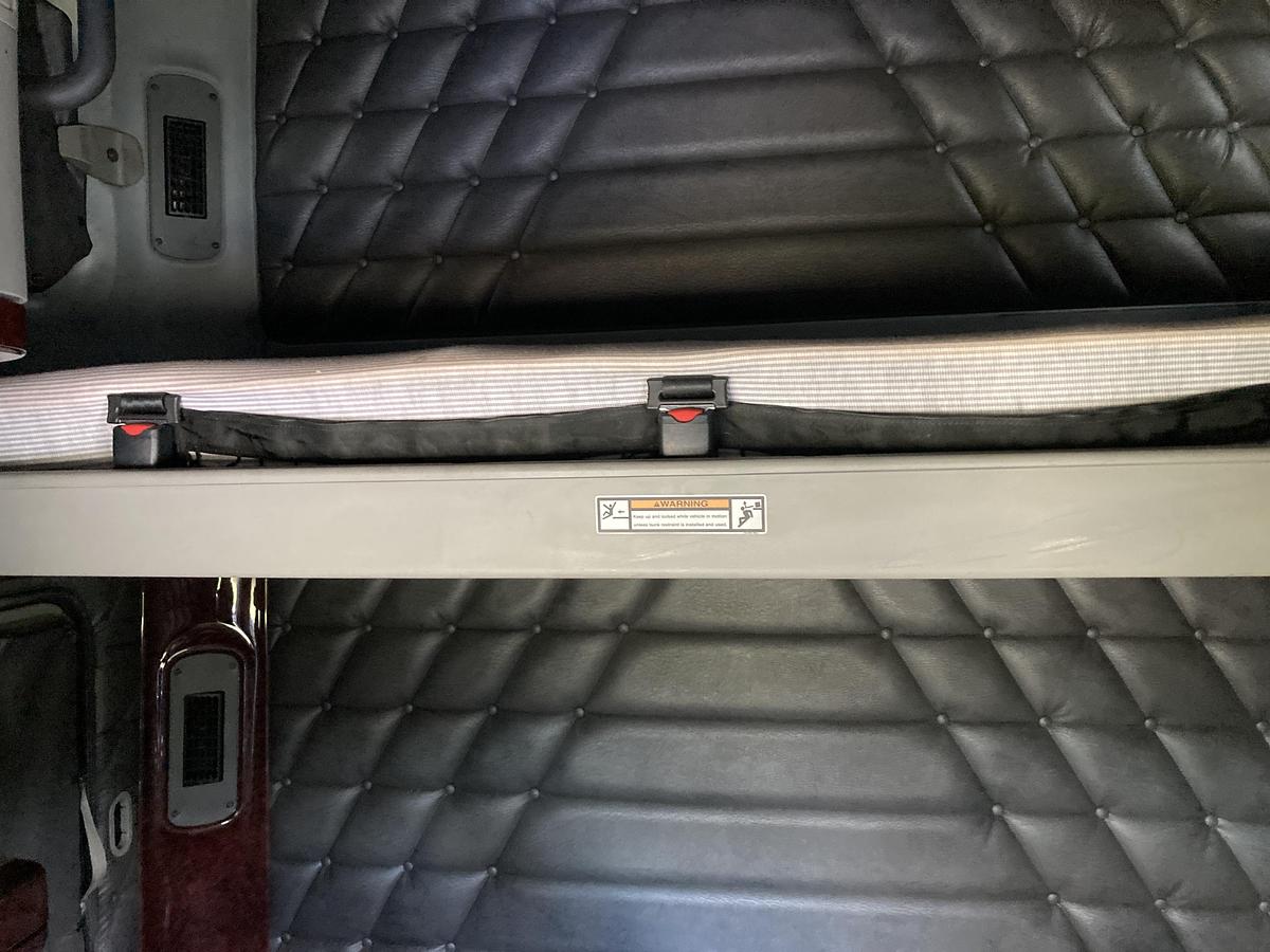 Used 2014 Freightliner Coronado Sleeper Semi Truck