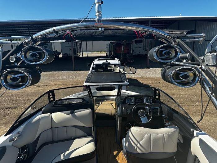 Used 2012 Malibu Wakesetter 247 LSV