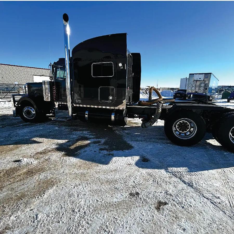 Used 2005 Peterbilt 379X