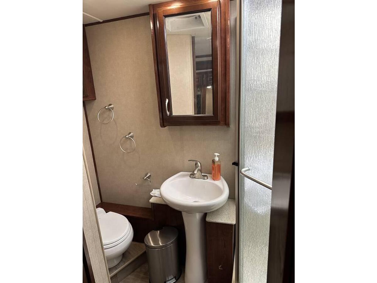 Used 2019 Fleetwood Southwind 34C