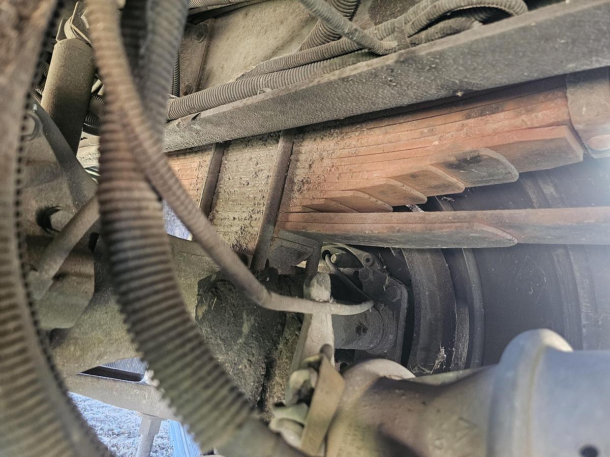 Used 2009 Freightliner Bus