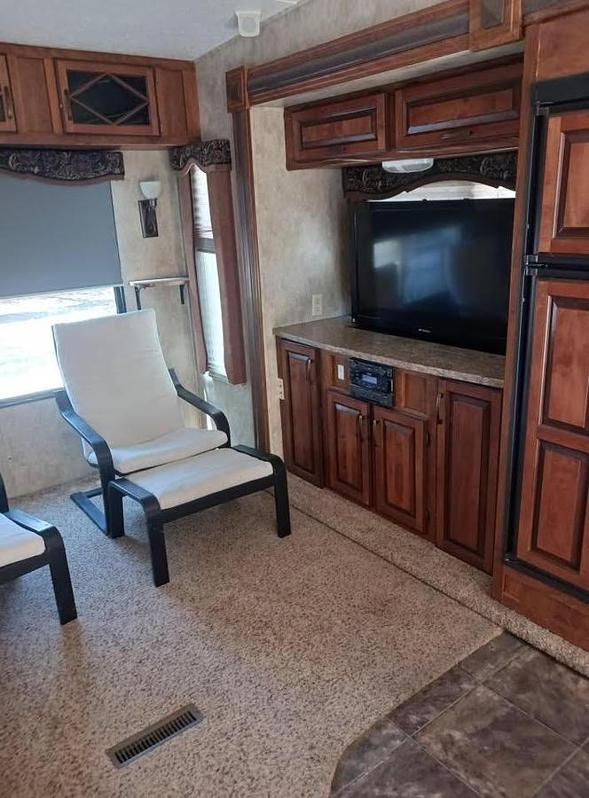 Used 2012 Keystone Loredo 324RL Fifth Wheel