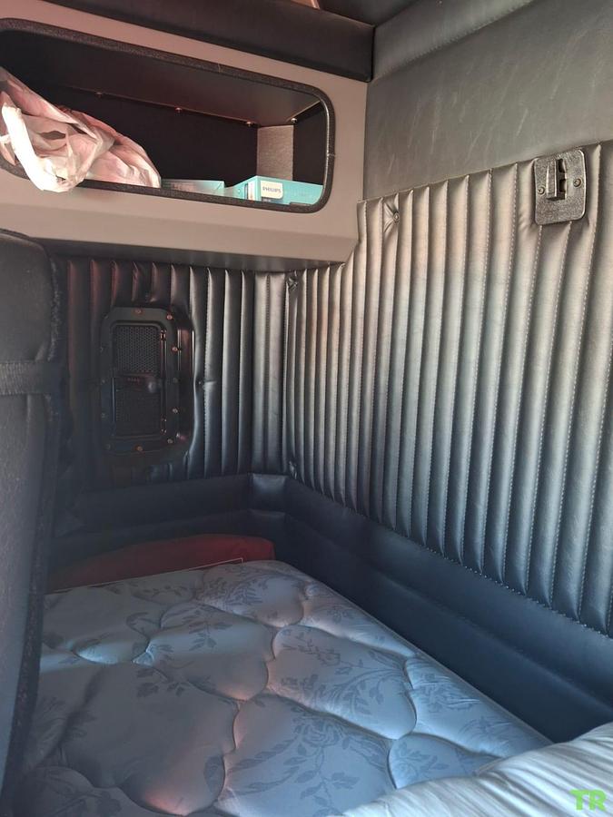 Used 2021 Kenworth W900 Sleeper Truck