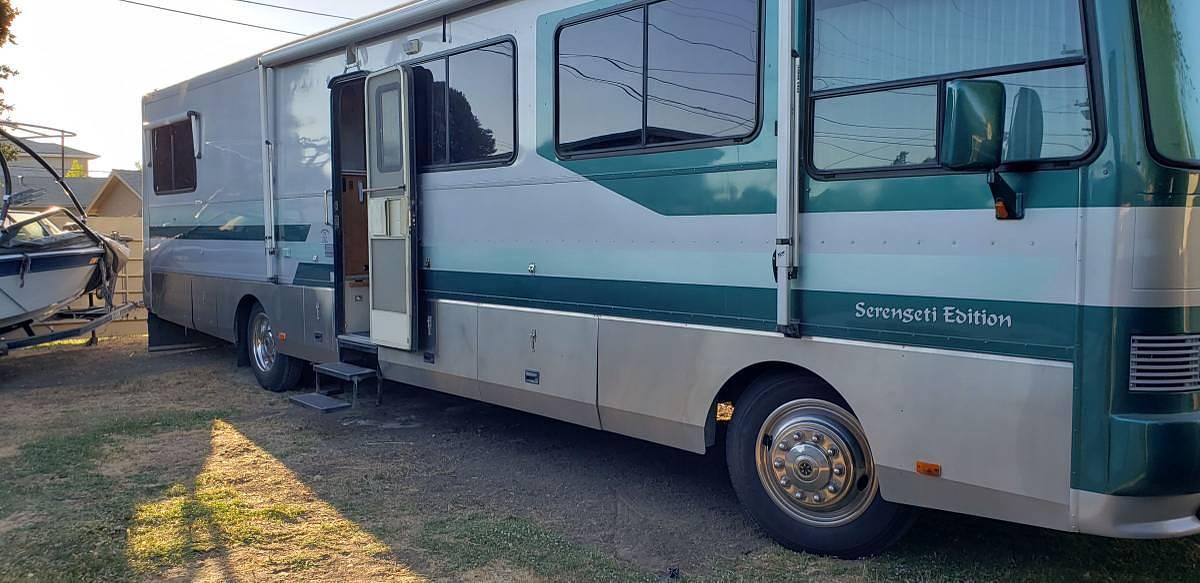 Used 1995 Safari Serengeti