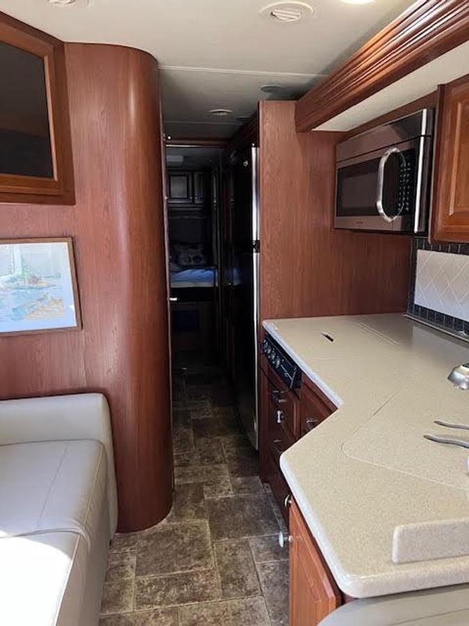 Used 2014 Thor Motor Coach Palazzo 33.2 Class A Motorhome