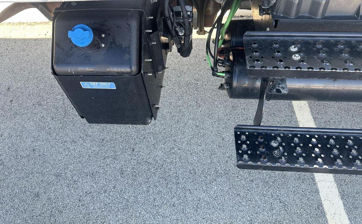 Used 2020 International MV Box Truck