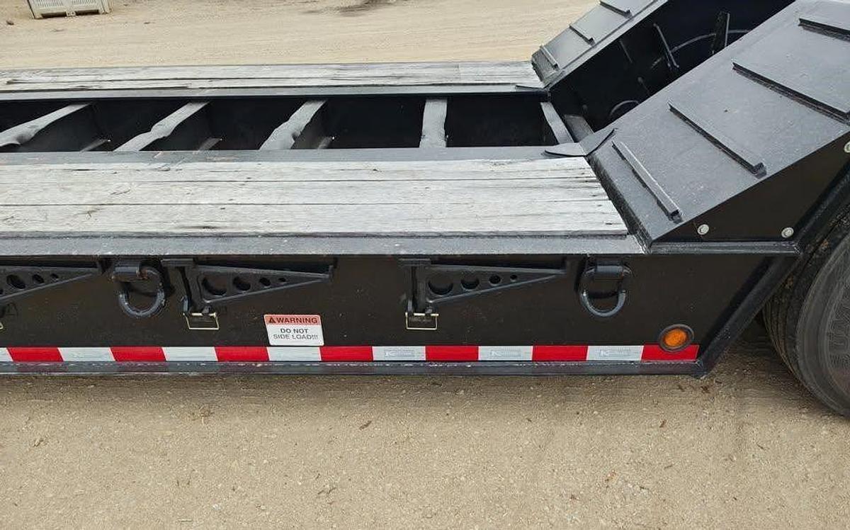 Used 2022 Kaufman Lowboy Trailer