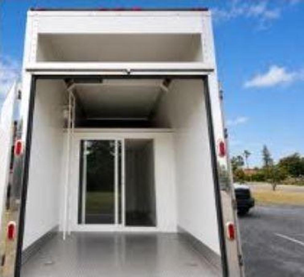 Used 2003 Renegade Command Trailer