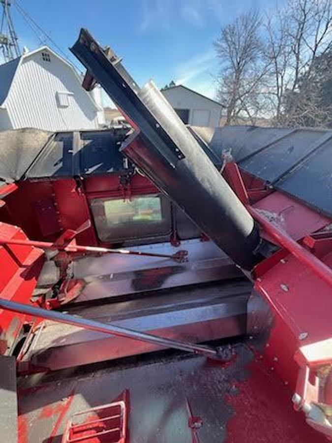 Used 2013 CASE IH 7230 Combine