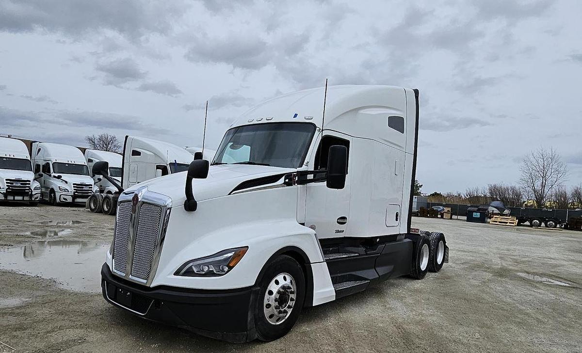 Used 2022 Kenworth T680 Conventional Sleeper Cab