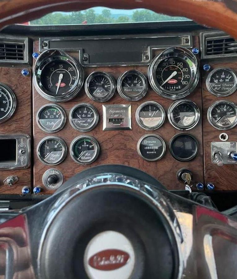 Used 1998 PETERBILT 379EXHD Day Cab