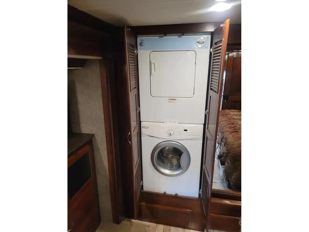 Used 2017 Fleetwood Discovery 37R Class A Motorhome