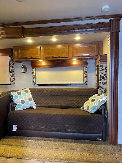 Used 2018 Jayco Seneca 37TS