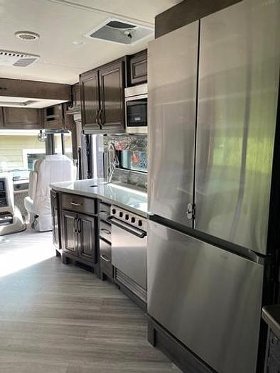 Used 2022 Holiday Rambler Vacationer 33C