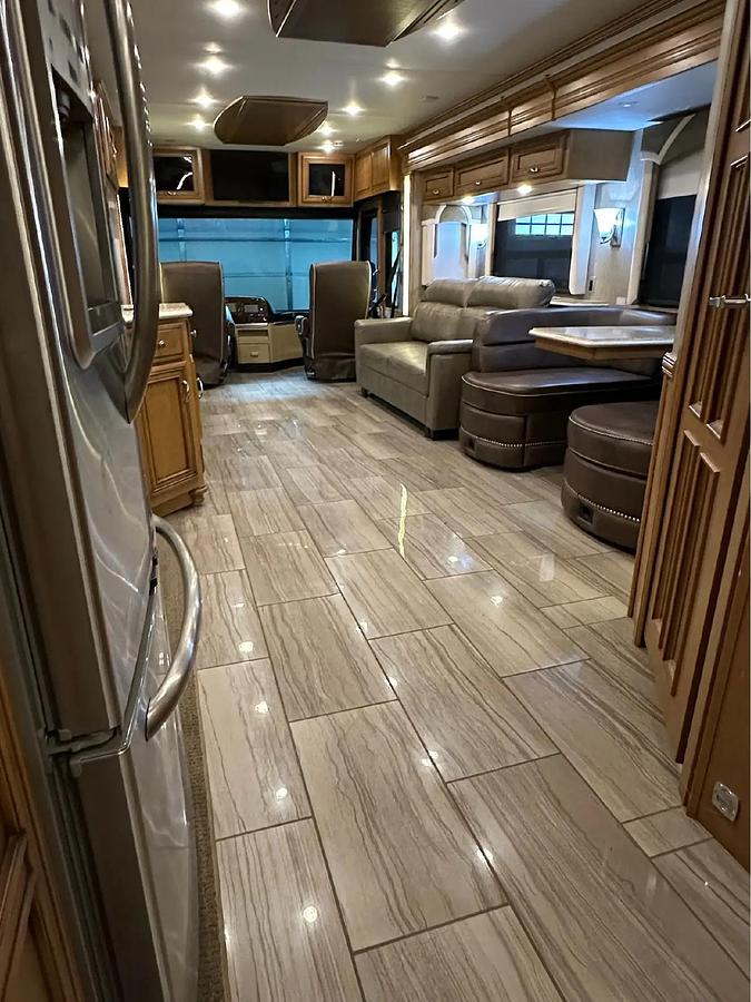 Used 2015 Newmar Ventana 4002