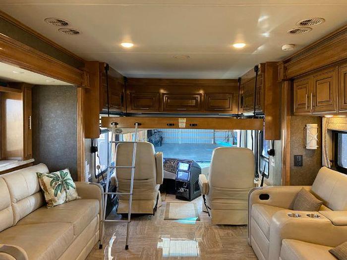 Used 2019 Thor Venetian J40