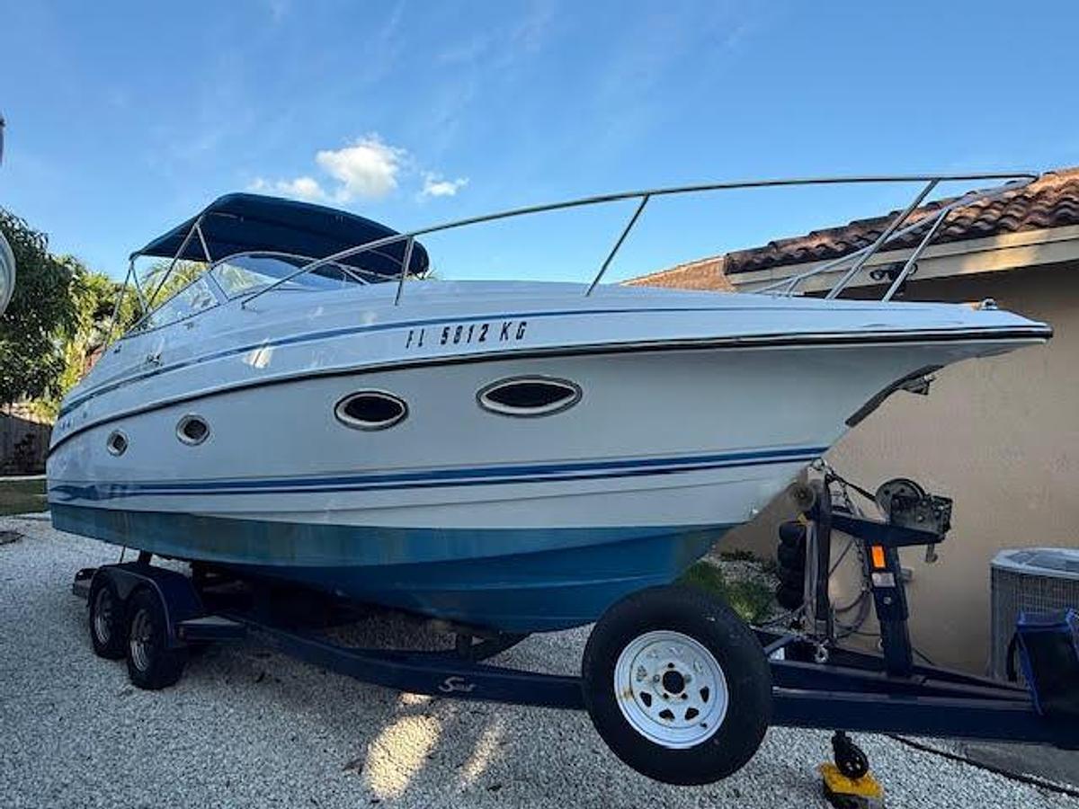 Used 1997 Chris Craft 26 Crowne
