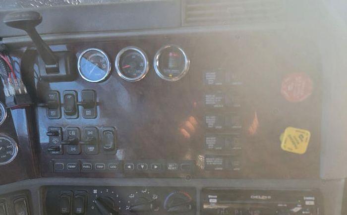 Used 2016 Freightliner CORONADO 132