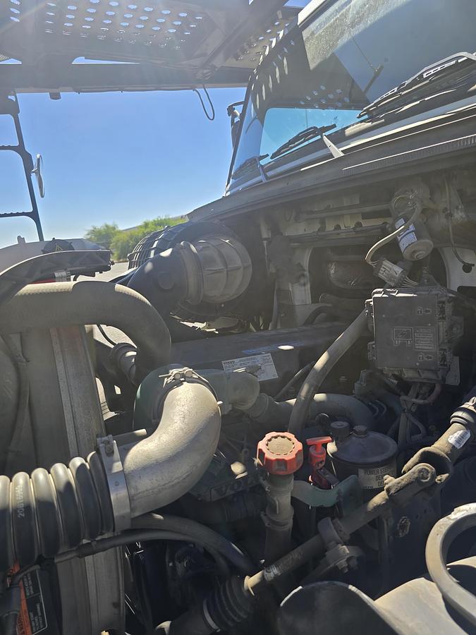 Used 2014 Volvo 10 Car Hauler