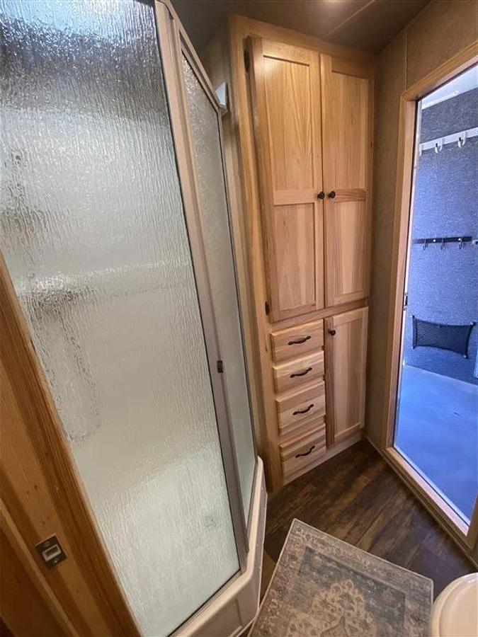 Used 2022 Lakota Charger Edition Stockback 6 Horse Trailer with Living Quarters