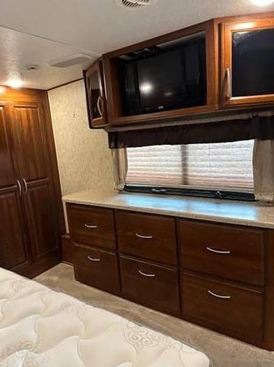 Used 2017 Prime Time Manufacturing Sanibel 3550