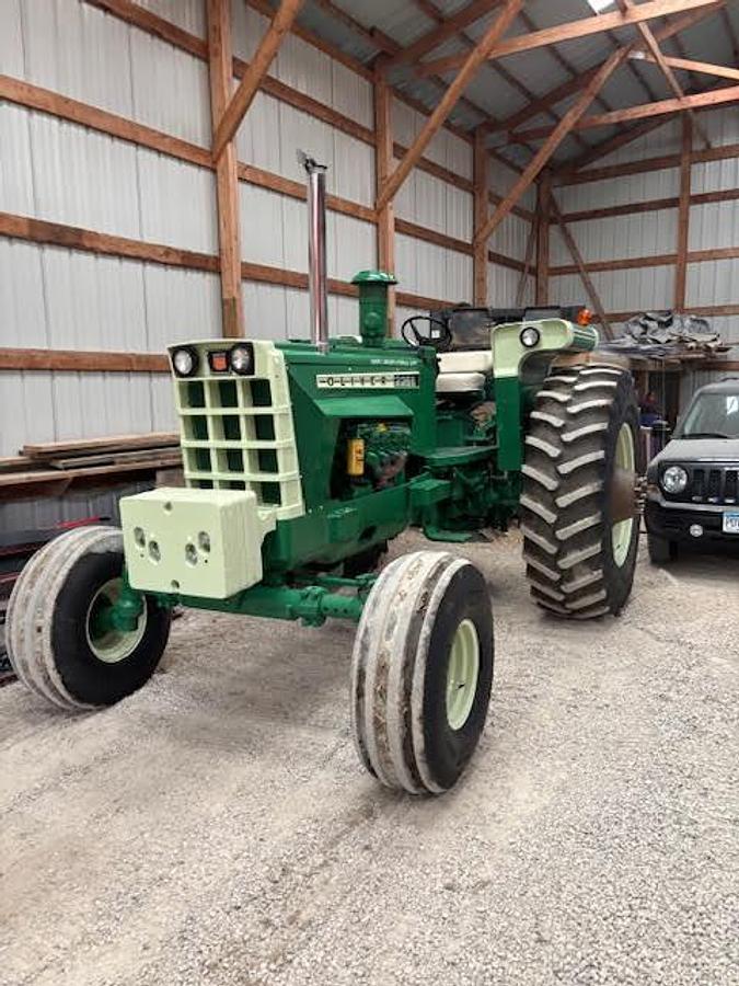 Used 1973 OLIVER 2255 Tractor