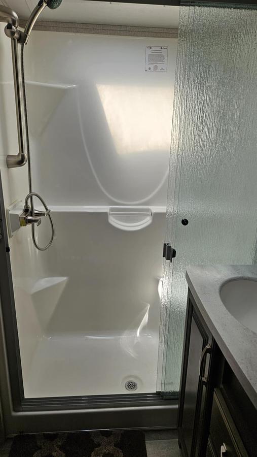 Used 2019 Keystone Montana 3121RL Fifth Wheel