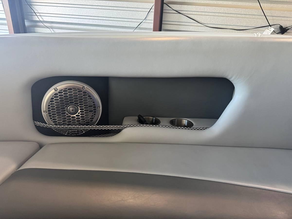 Used 2000 Magic 29 Wizard Performance Boat