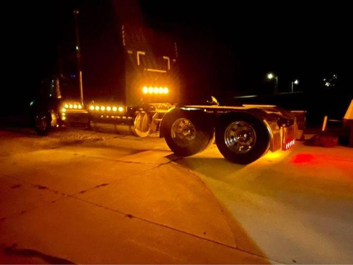 Used 2001 INTERNATIONAL 9900 IX