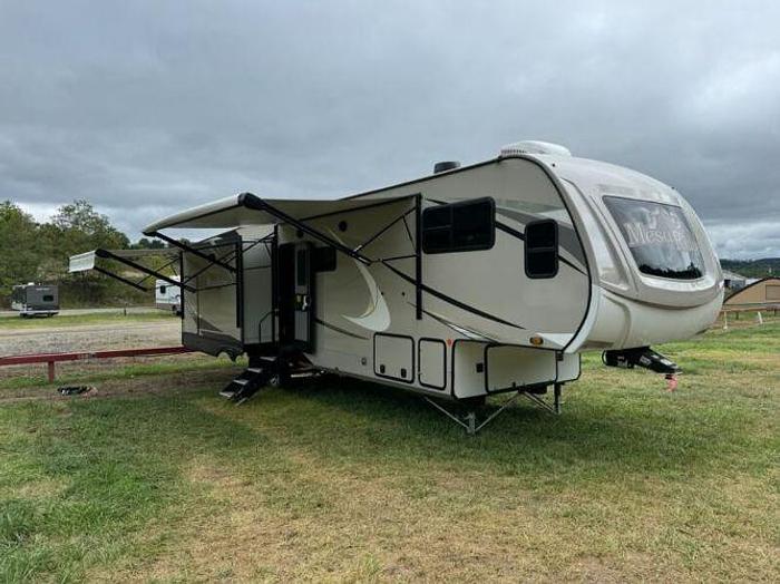 Used 2022 Highland Ridge Mesa Ridge XLT 354MBH