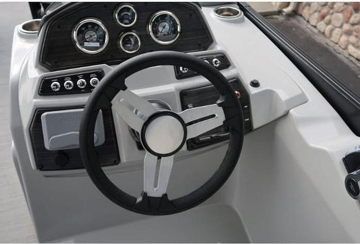 Used 2023 Lowe SS210WT Pontoon