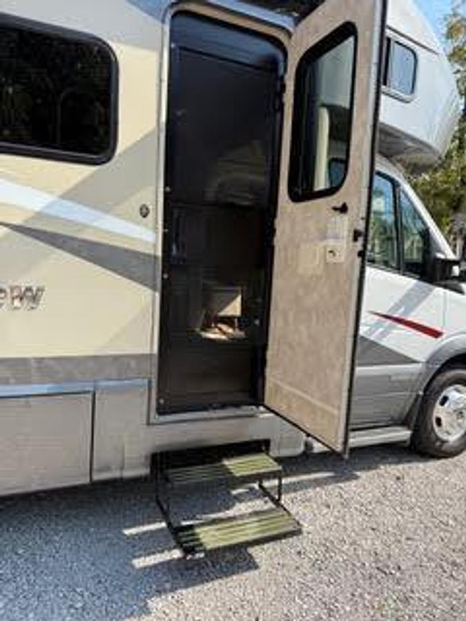Used 2018 Winnebago View 24V Class C Motorhome