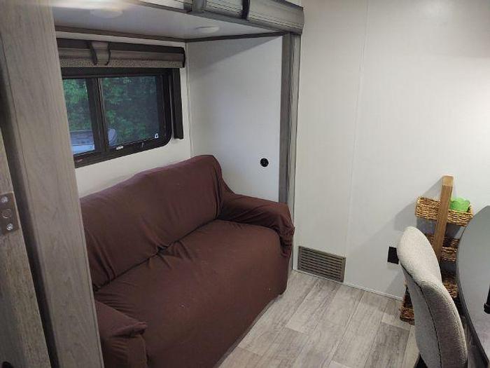 Used 2022 Keystone Montana 3855BR