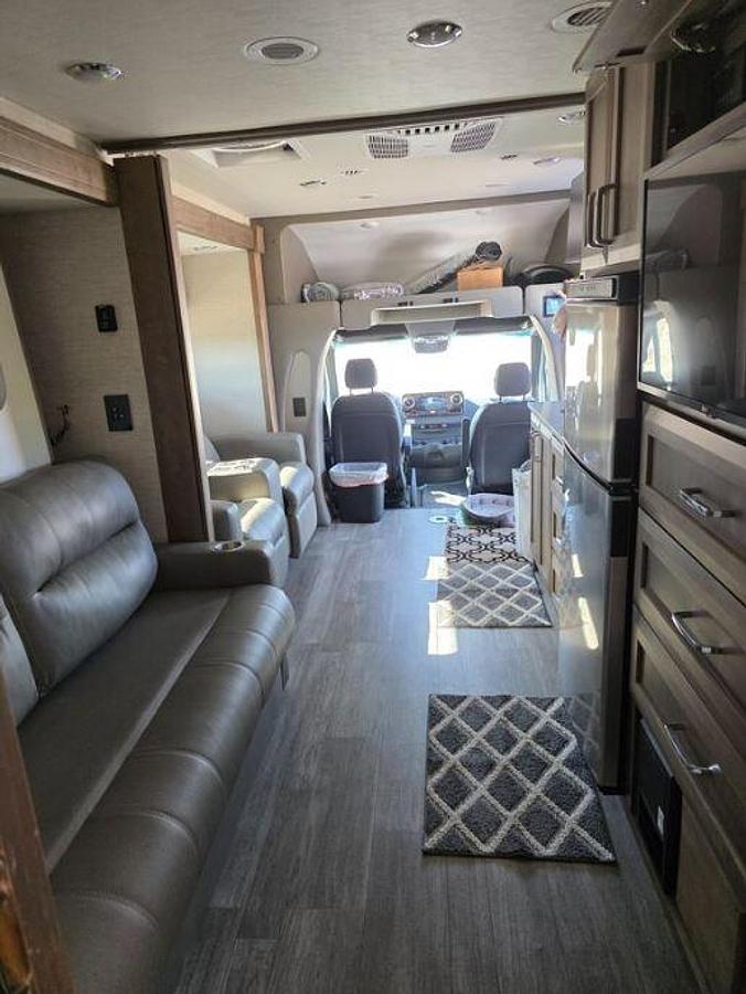 Used 2024 Tiffin Wayfarer 25RW