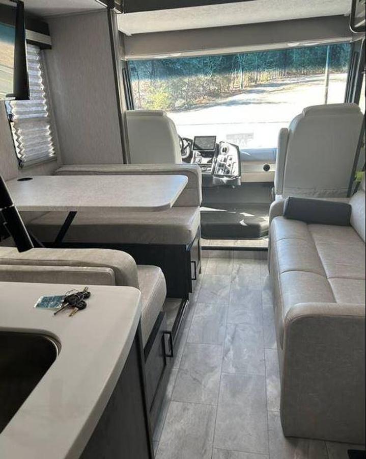Used 2023 Coachmen Pursuit 29XPS