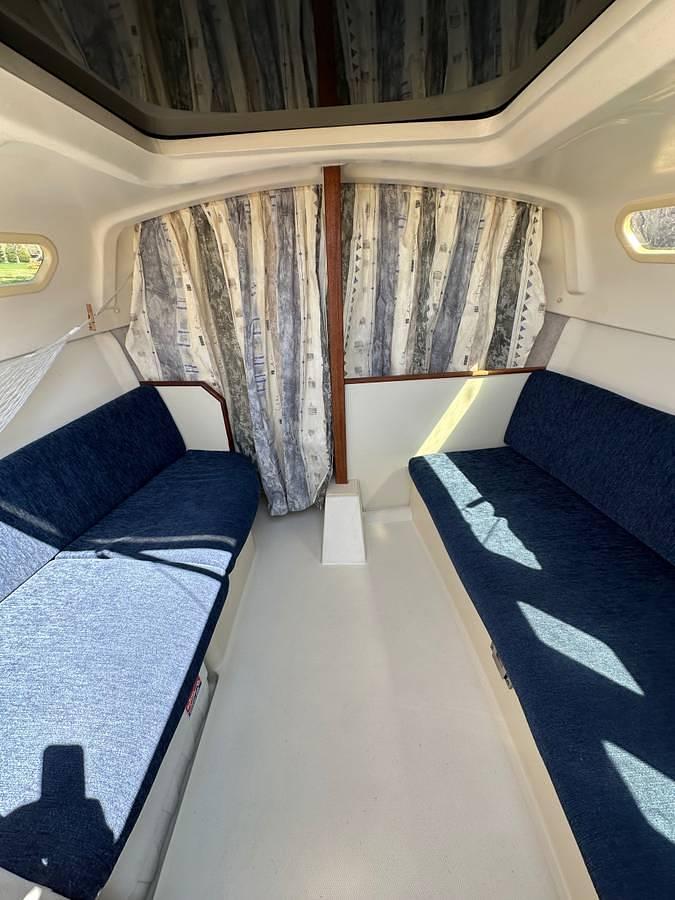 Used 2001 Hunter 240