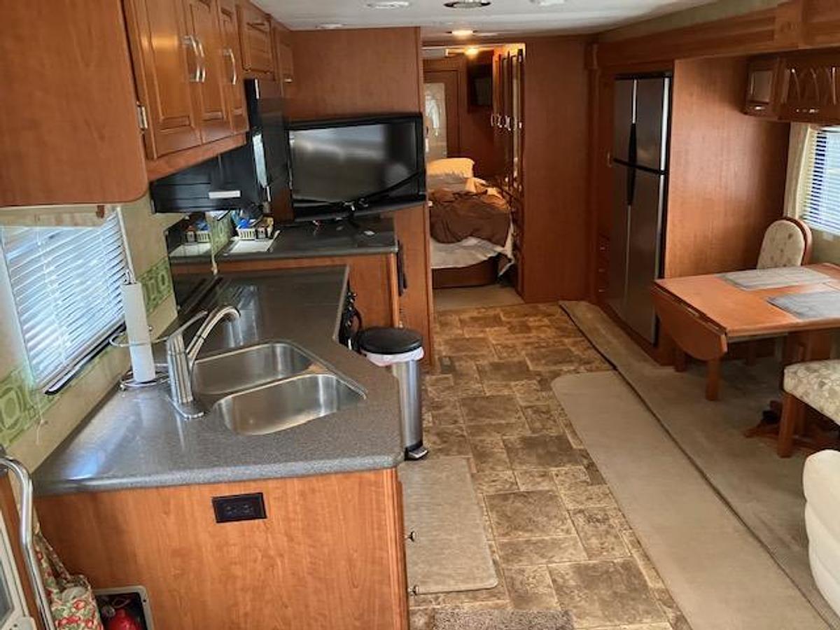 Used 2011 Forest River Georgetown 36DS